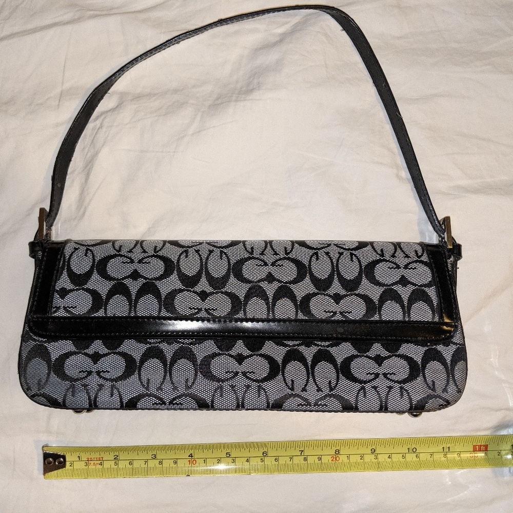Purse - Picture 2 of 6